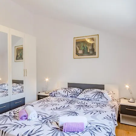 Apartamento With Parking Space Milna, Brac - 11088 *