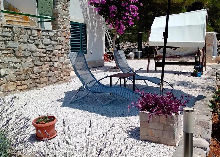 With Parking Space Milna, Brac - 11088 *