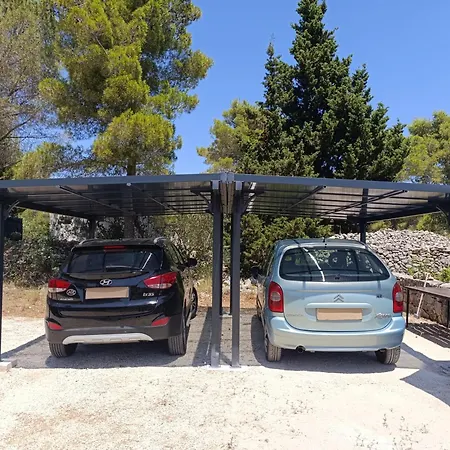 Apartamento With Parking Space Milna, Brac - 11088 *